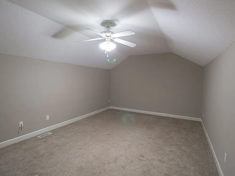 1311 Raleigh Dr — Photo 24