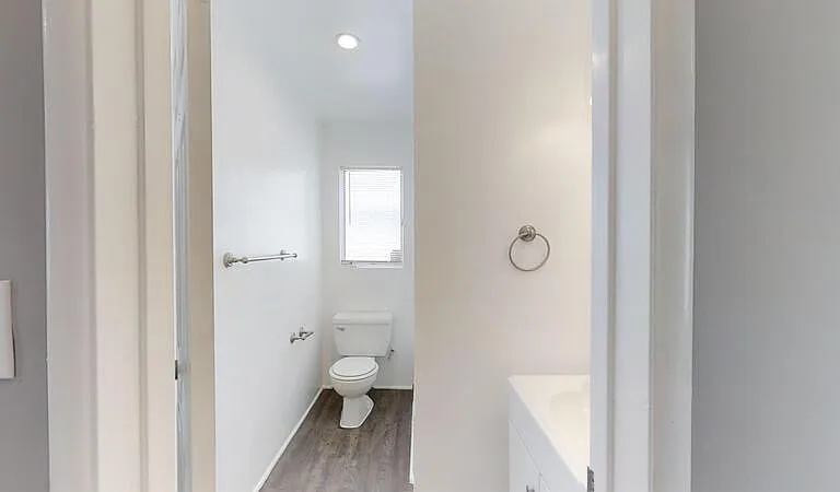7016 1/2 Flight Ave — Photo 13