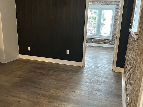 4th image of 5343 Vernon Ave #4