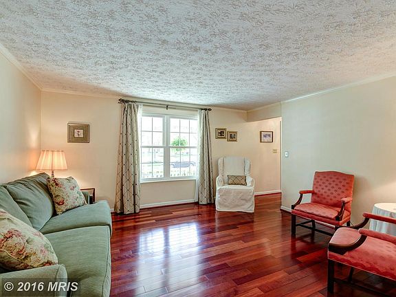 3rd image of 13735 Cabells Mill Dr