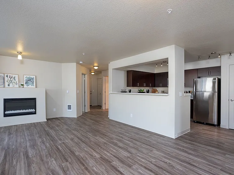 Live where you love at Edgewater Apartments — Photo 21