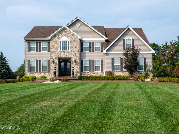 12 Whispering Grove Boulevard, Jackson, NJ 08527