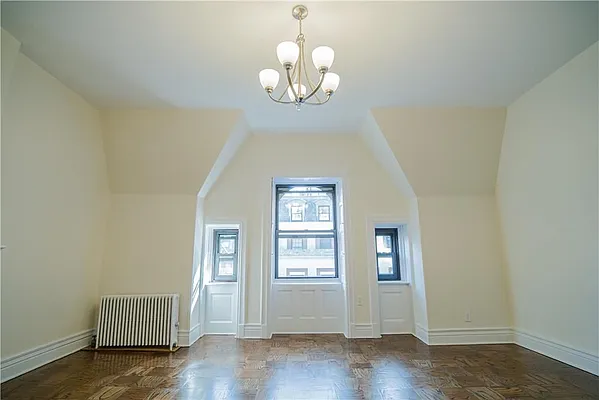 Rented by R New York | media 44