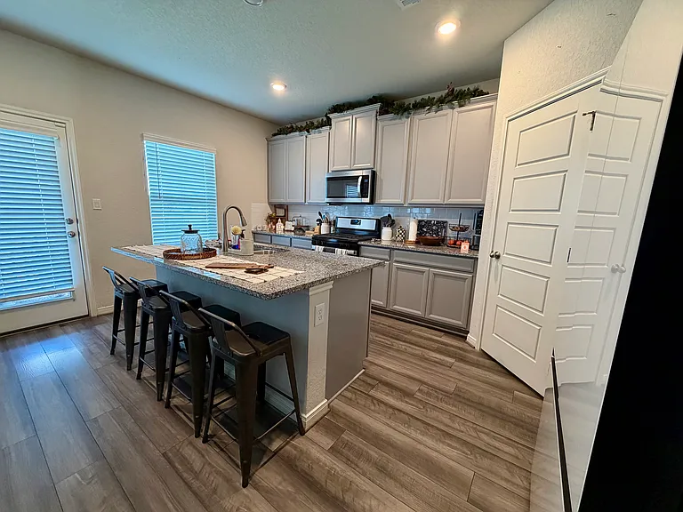12930 Trapezus Ct — Photo 6