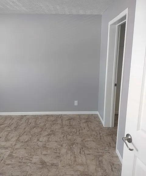 915 N Riverside Dr #1 — Photo 10