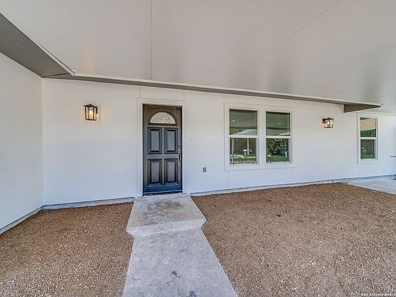 3rd image of 6054 PINE VALLEY DR