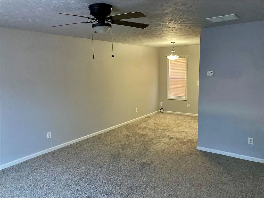 Building Photo - 625 Baron Dr #B