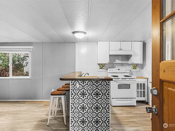 2nd image of 5611 88th Street Ct E #8