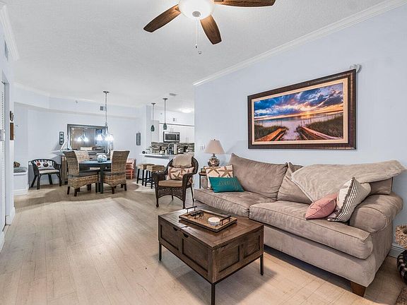 3rd image of 4112 Tuscany Way Unit 4112