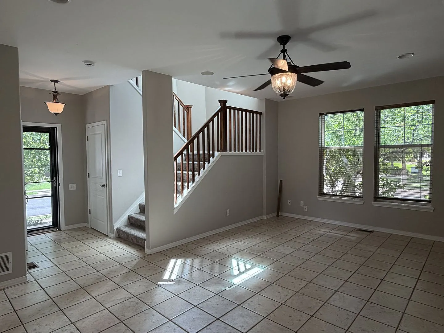 Room to Live, Work & Relax | Spacious 3 Bedroom Home — Photo 2