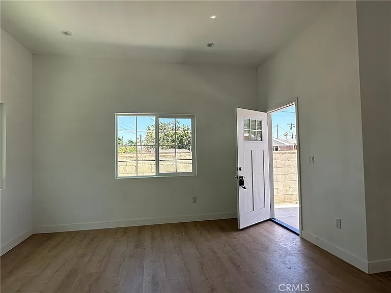 315 N Maxine St — Photo 10