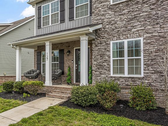 3rd image of 127 W Rarity Ridge Pkwy