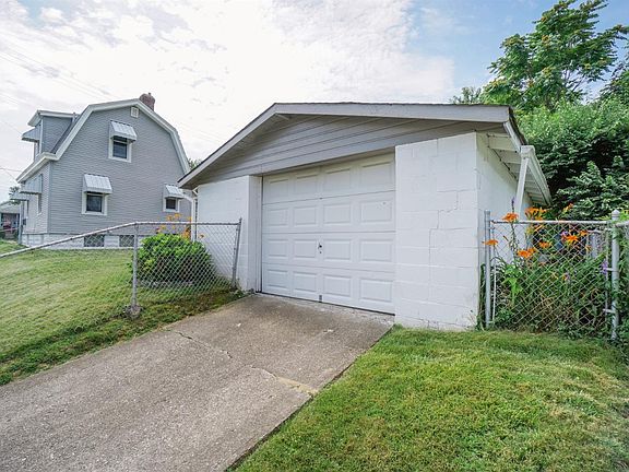 3rd image of 5257 Warren Ave