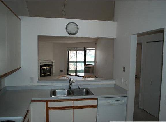 3rd image of 7631 Edinborough Way