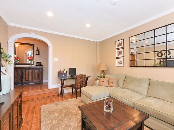 5th image of 4333 48th St APT 5G