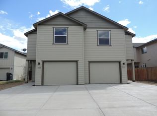 3030 SW Juniper Ave, Redmond, OR 97756