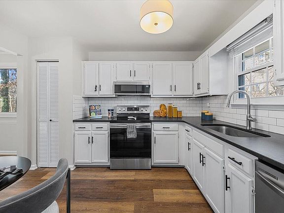 4th image of 5725 Pool Side Dr