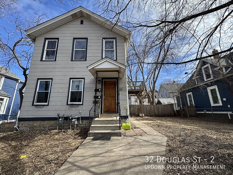 1st image of 32 Douglas St #2