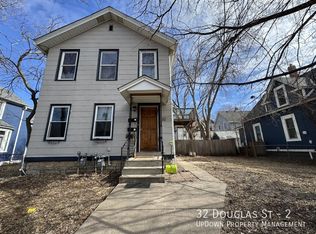 32 Douglas St #2, Saint Paul, MN 55102