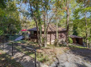 166 S Oakwood Rd, Troutville, VA 24175