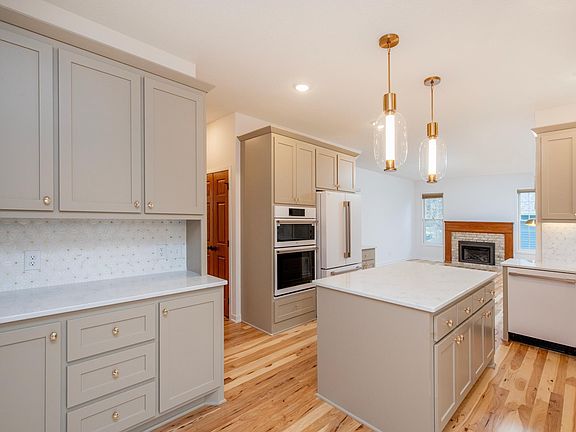 2nd image of 2498 Pond Cir E