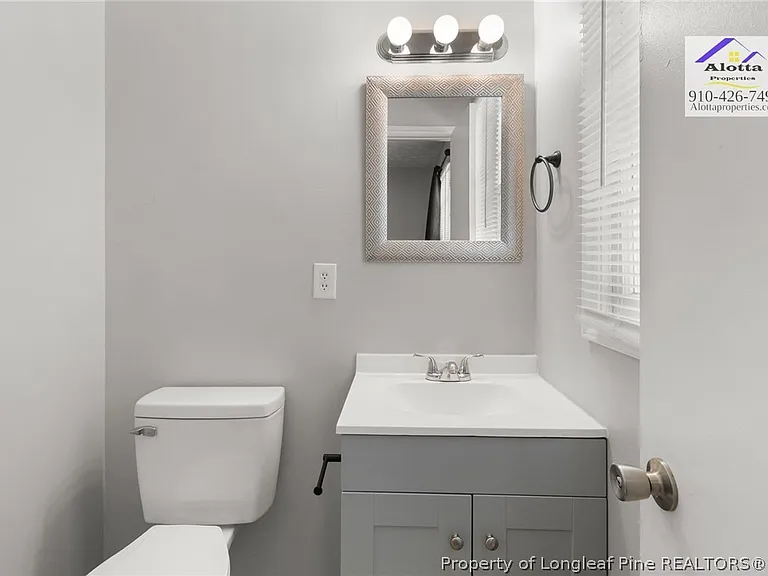 818 Grambling Ct — Photo 20