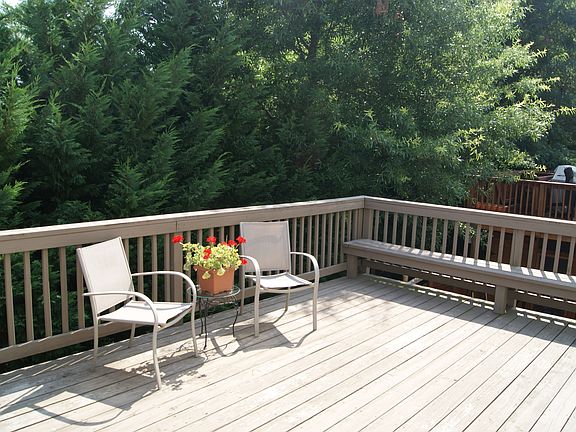5th image of 3912 Apple Orchard Dr
