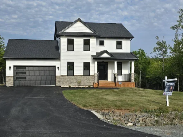 209 Orchid Ct, Middle Sackville, NS B4E 0X2