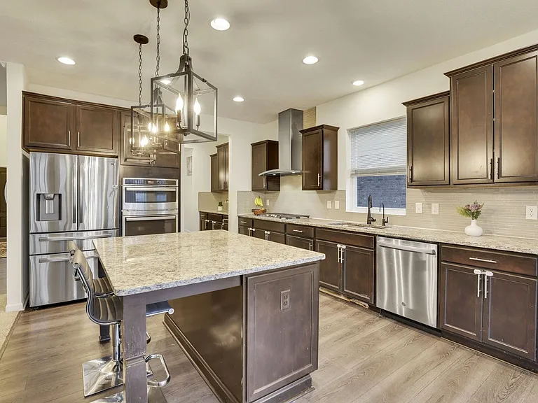 694 Dewmar Dr — Photo 10