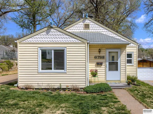 6788 Seward St, Omaha, NE 68104