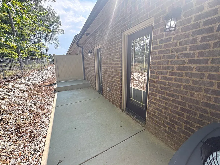 513 West End Circle — Photo 31