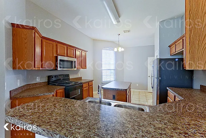2413 Beaver Bend Ln — Photo 5