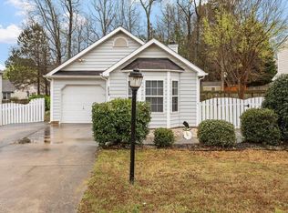 204 Thorncrest Dr, Apex, NC 27539
