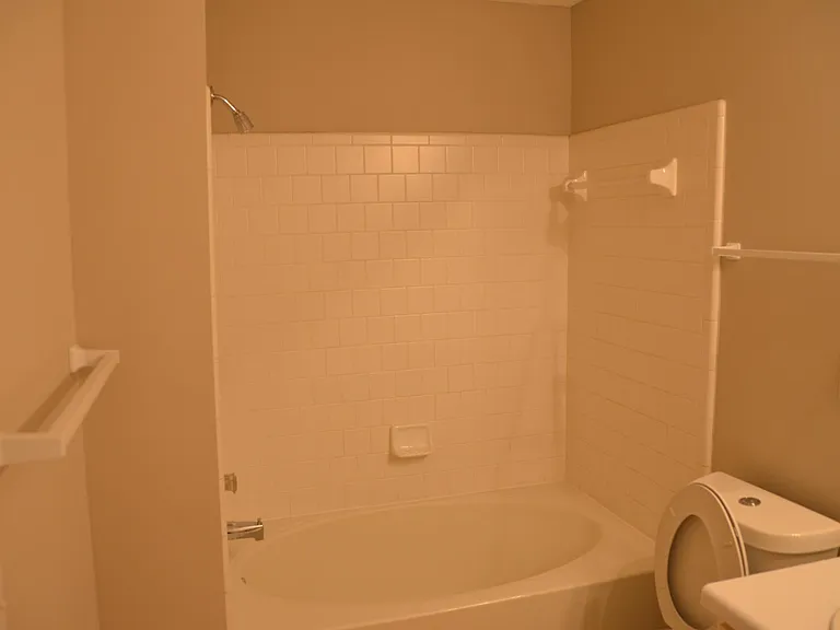 Deep soaking -Garden tub