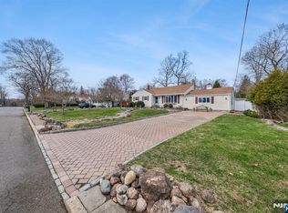 576 Thurnau Dr, River Vale, NJ 07675