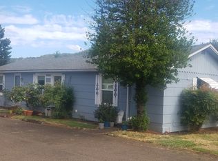 435 W Agee St, Roseburg, OR 97471