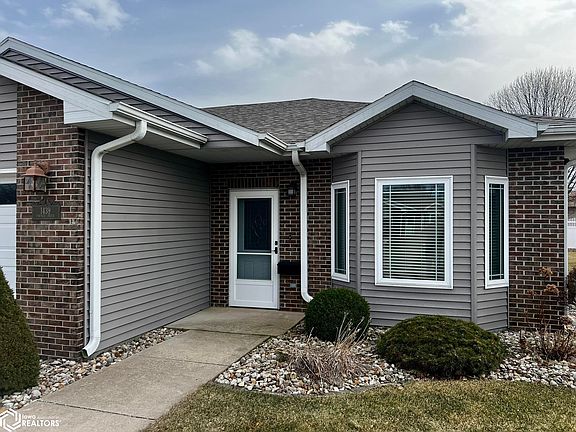 2nd image of 1439 Pawnee Dr