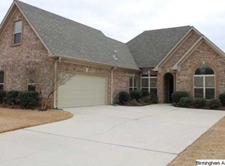 130 Oak Leaf Ct, Pell City, AL 35125