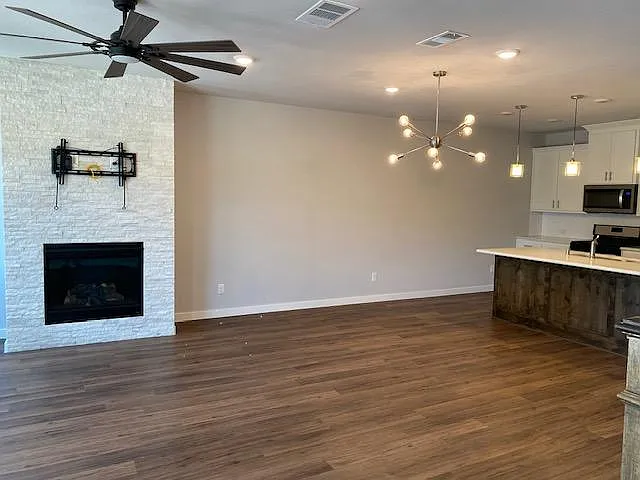 829 Emerling Dr — Photo 4