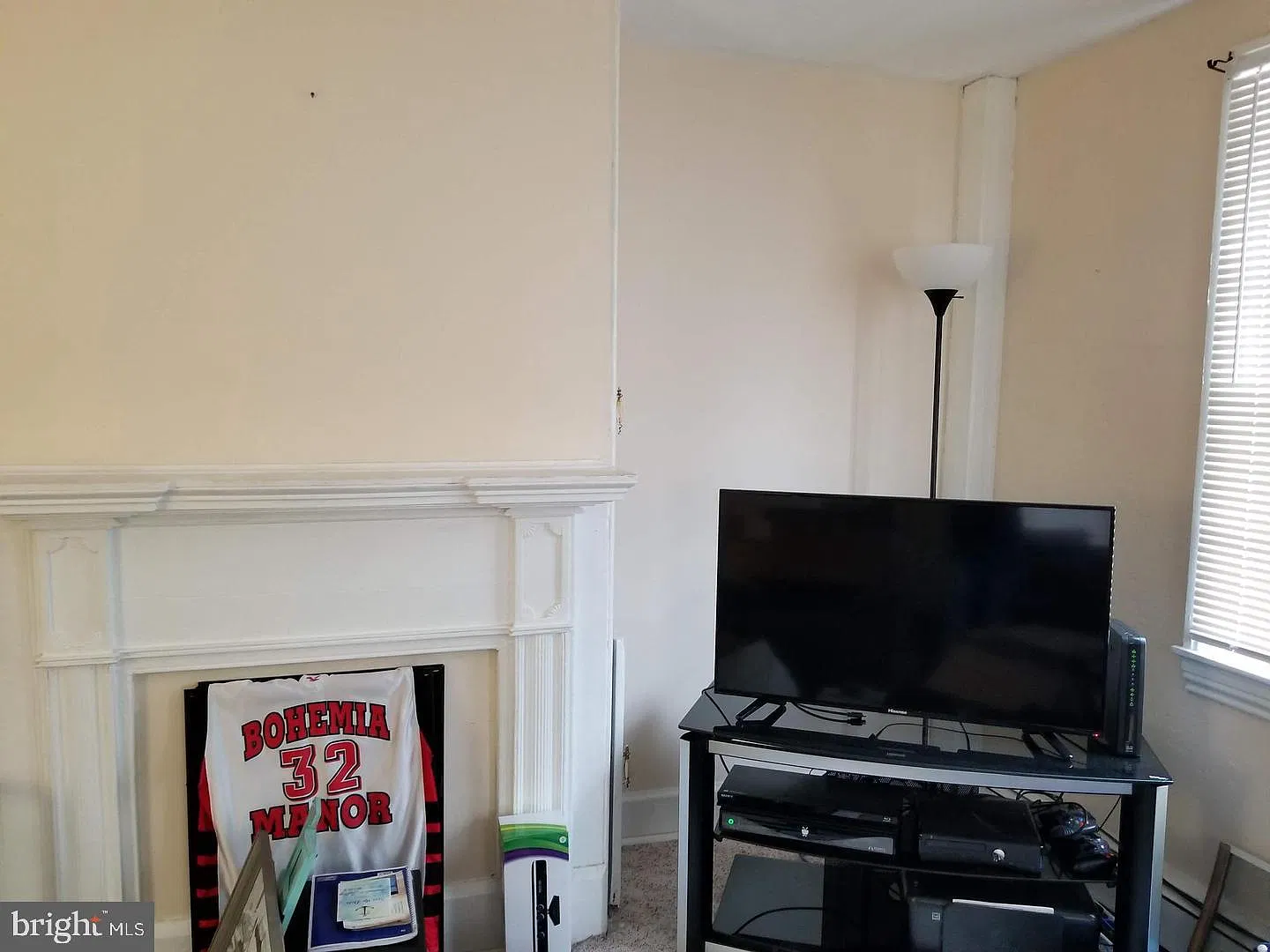 2 bed, 1.0 bath, 1920 sqft, $1,295 — Photo 4