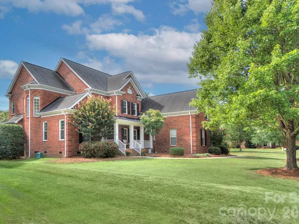 7005 Shadowrock Ct, Matthews, NC 28104
