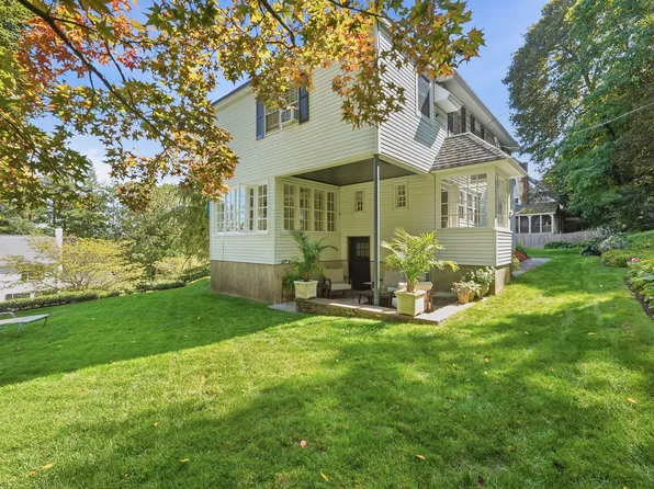 39 Otsego Rd, Worcester, MA 01609