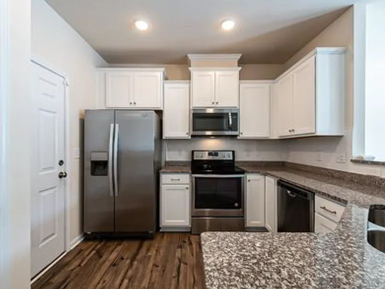 1108 Kudzu St — Photo 13