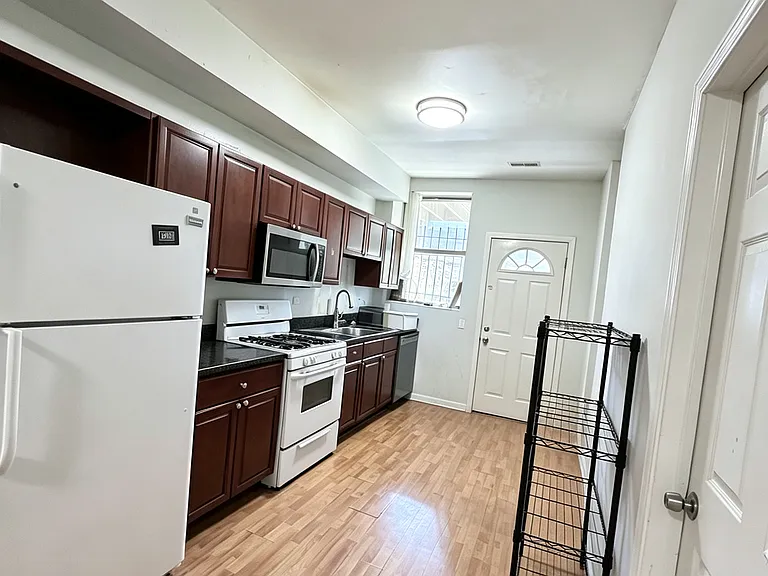 5134-5142 S Ingleside Ave #2A — Photo 3