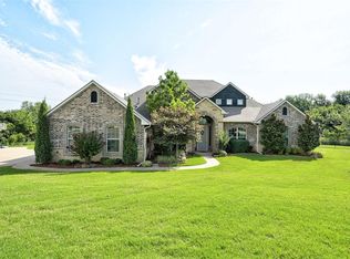 13400 Ridge Cir, Edmond, OK 73025