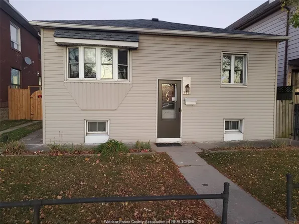 946 Howard Ave #1 & 2, Windsor, ON N9A 1S5