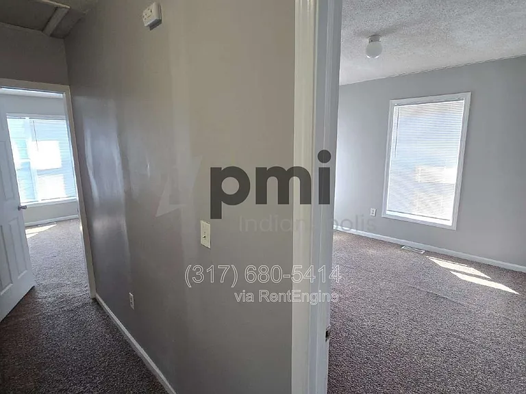 153 S Cypress Ave — Photo 40