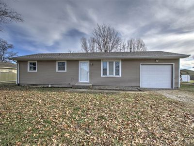 704 S Saint John St, Bethany, IL, 61914