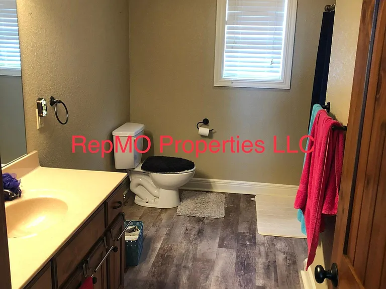 1357 N Vintage Ave — Photo 8
