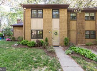 2035 Headlands Cir, Reston, VA 20191